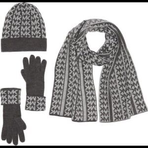 🆕 MICHAEL KORS Monogramed Knit 3-Piece Set